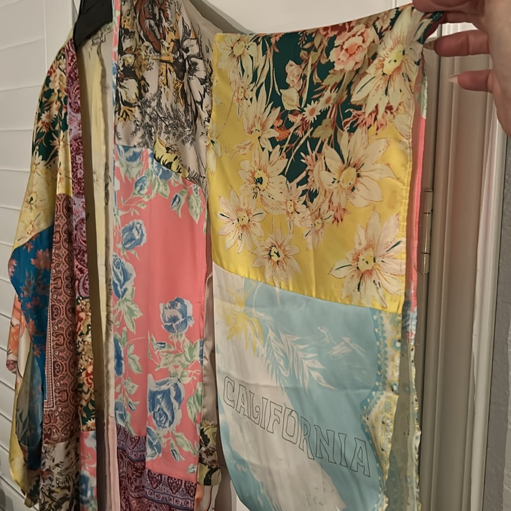 🪷*Final Price*EUC Free People Patched With Love Robe /Kimono. - Picture 7 of 10
